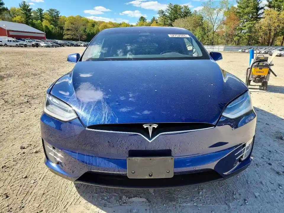 5YJXCBE27KF184885 2019 TESLA MODEL X-4
