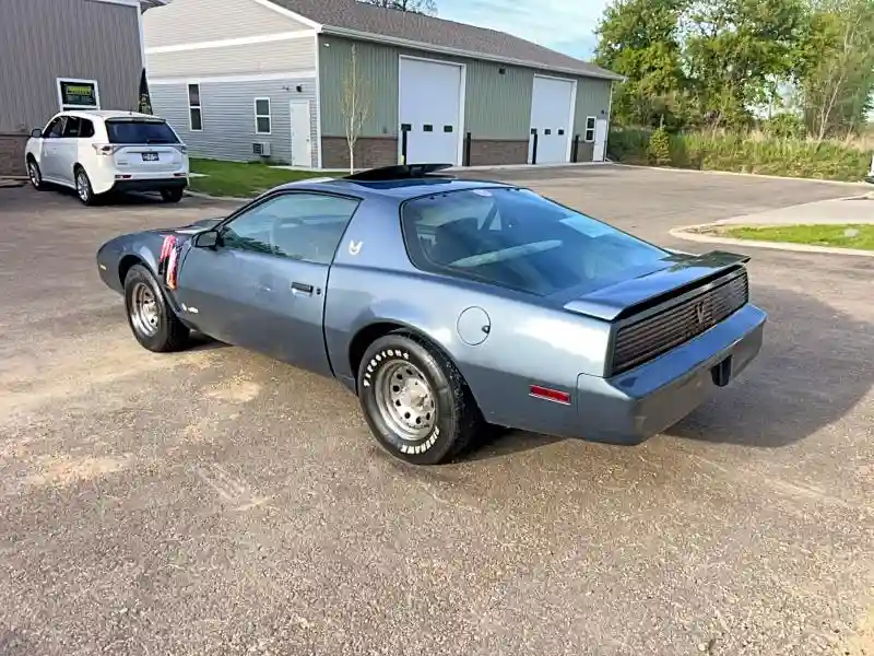 1G2AW87H9DL203250 1983 PONTIAC FIREBIRD-2
