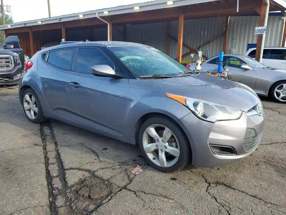 KMHTC6AD2FU239460 2015 HYUNDAI VELOSTER-3