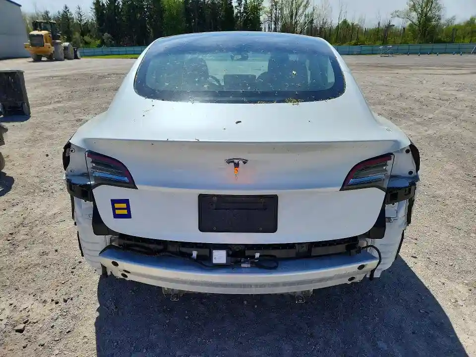 5YJ3E1EA1NF185884 2022 TESLA MODEL 3-5