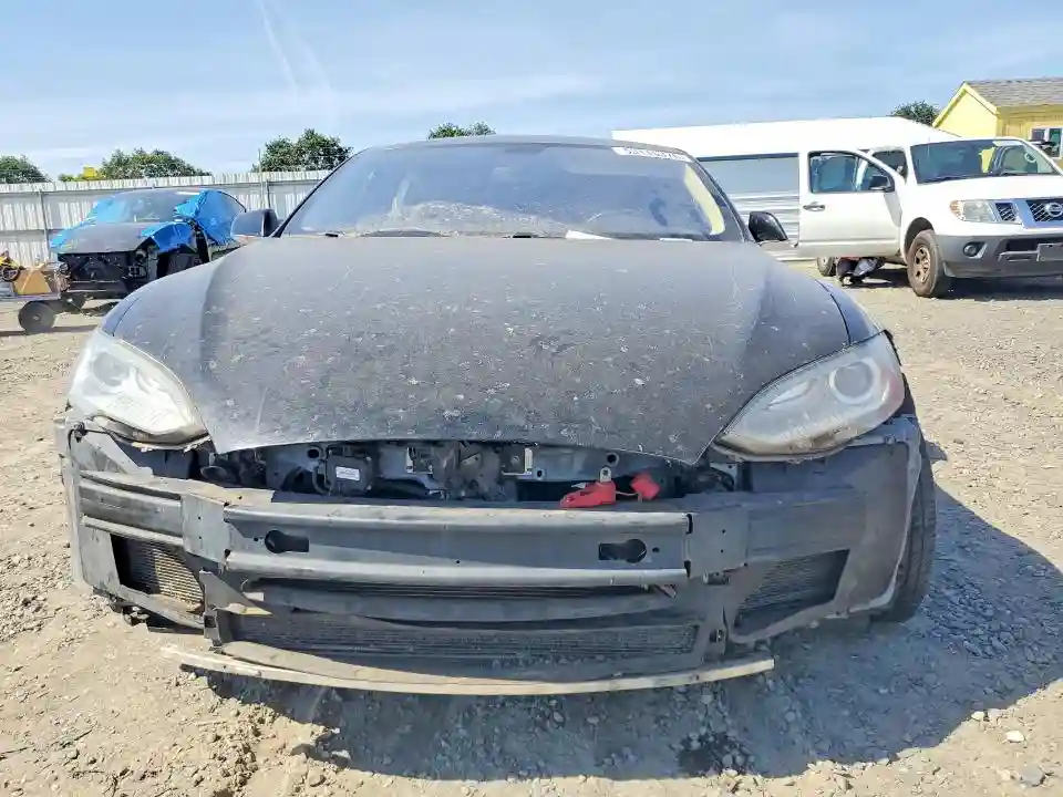 5YJSA1DN2DFP05746 2013 TESLA MODEL S-4