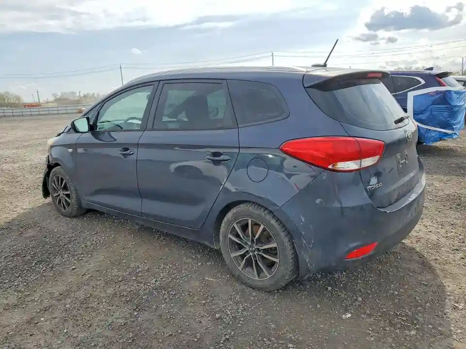 KNAHT8A38G7134531 2016 KIA RONDO-1