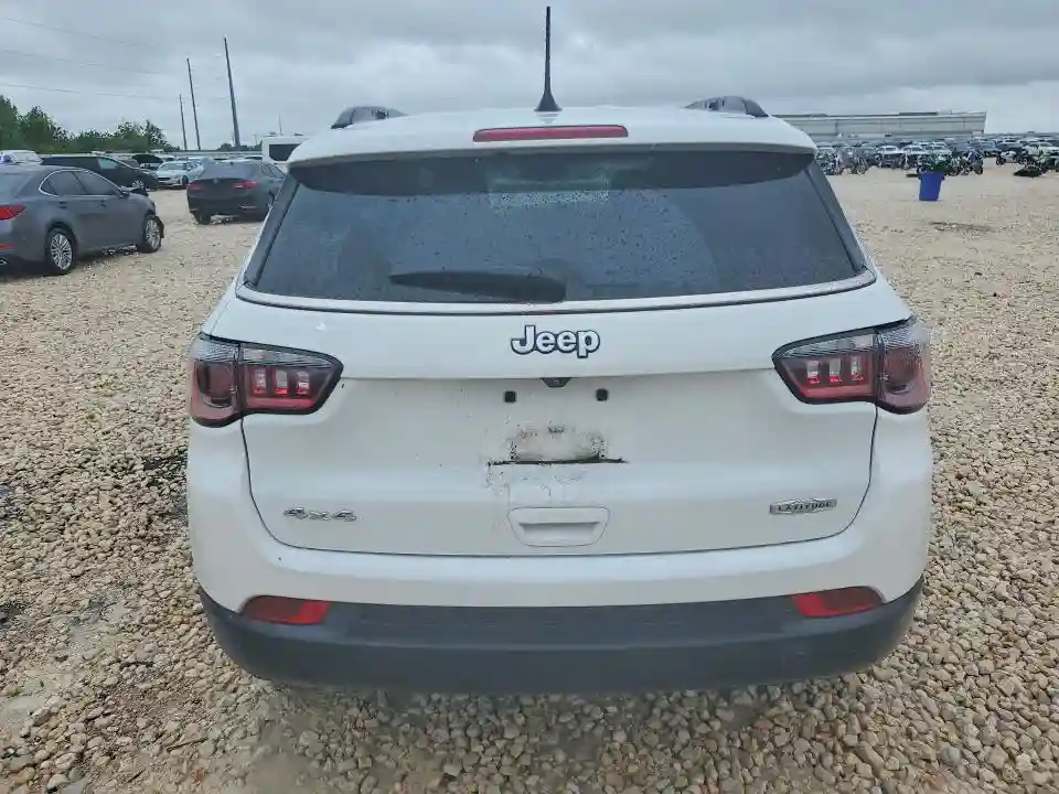 3C4NJDBB8NT217072 2022 JEEP COMPASS-5