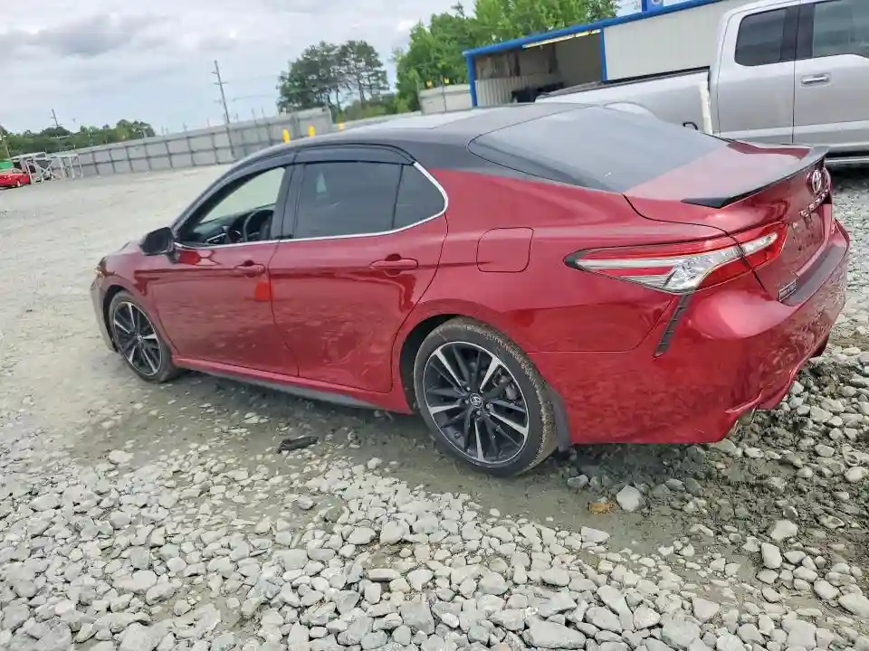 4T1B61HK1JU657477 2018 TOYOTA CAMRY-1