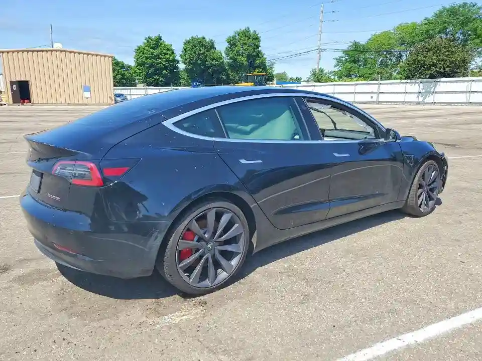 5YJ3E1EC1LF796416 2020 TESLA MODEL 3-2