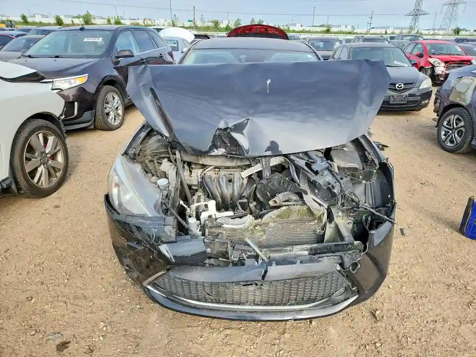3MYDLBYV6KY517740 2019 TOYOTA YARIS-4