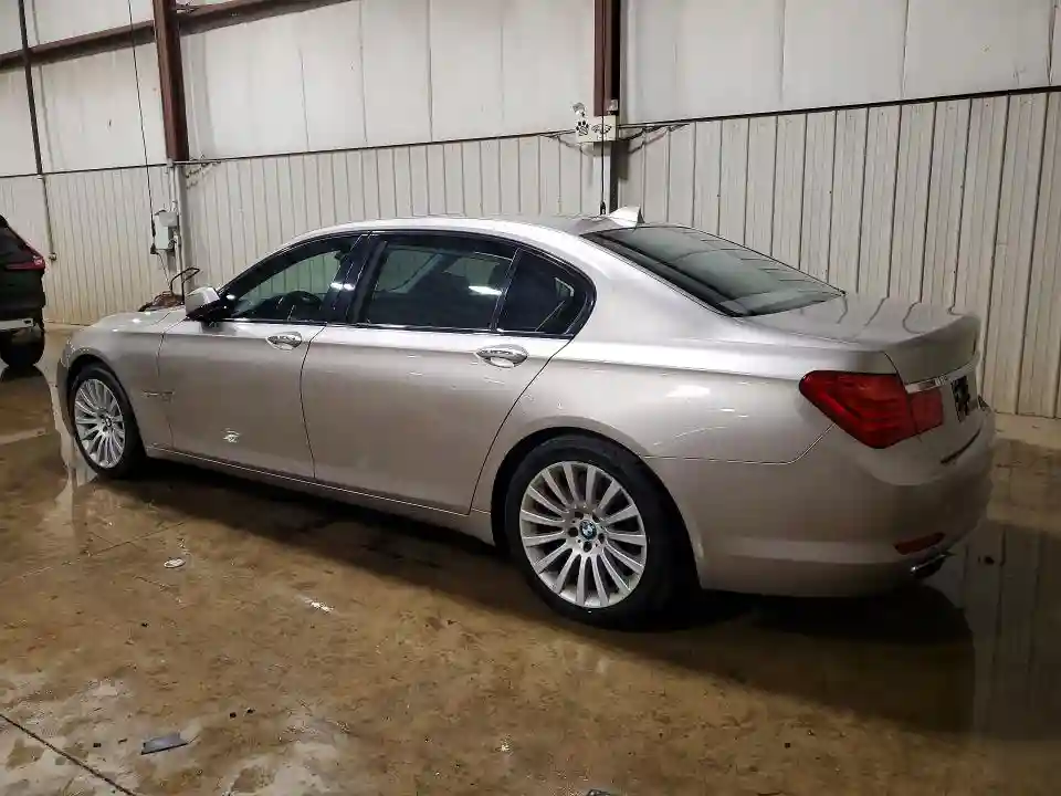 WBAKC8C51CC436720 2012 BMW 7 SERIES-1