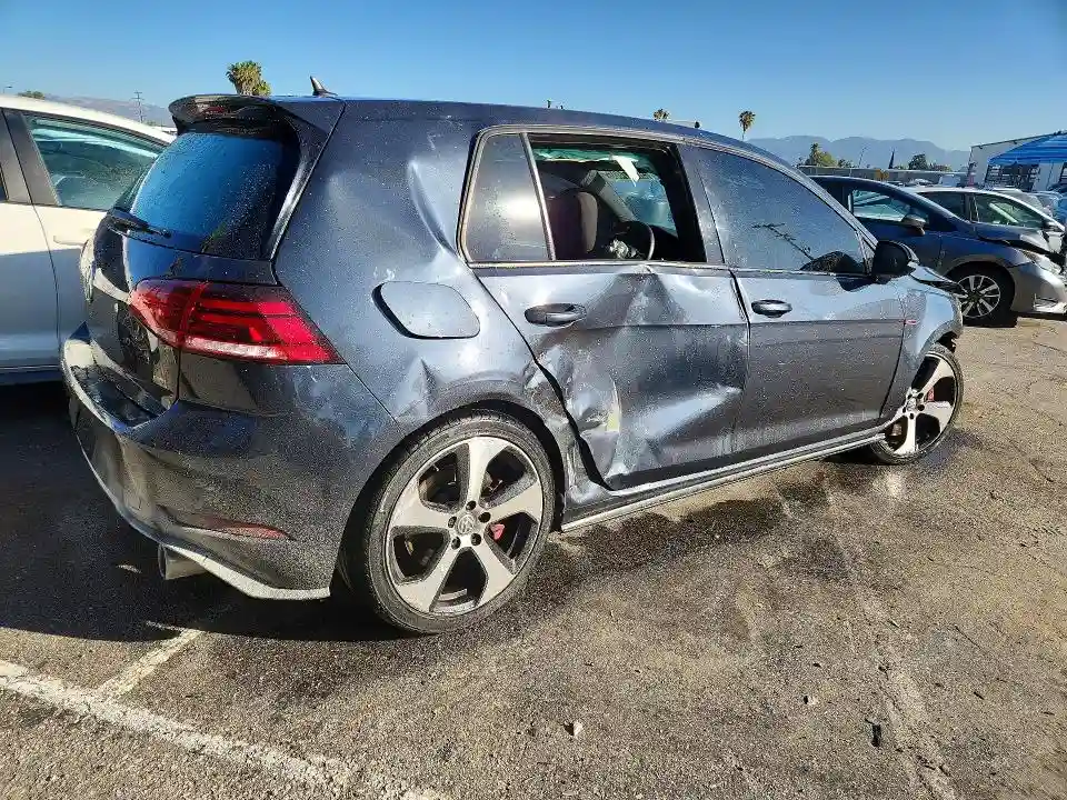 3VW6T7AU9KM015458 2019 VOLKSWAGEN GTI-2