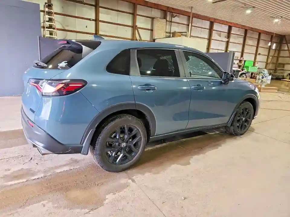 3CZRZ1H56PM745422 2023 HONDA HR-V-2