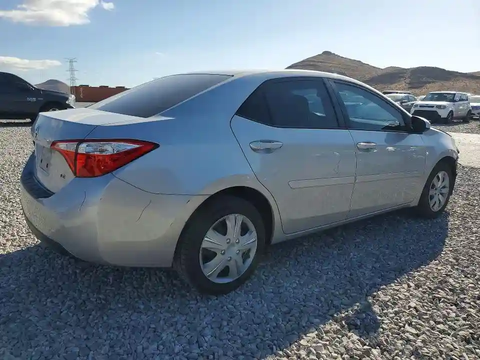 5YFBURHE1FP329564 2015 TOYOTA COROLLA-2