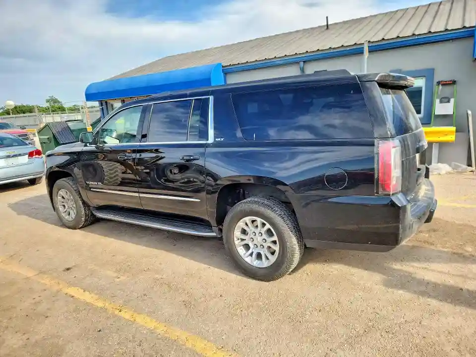 1GKS2GKC0JR249998 2018 GMC YUKON-1