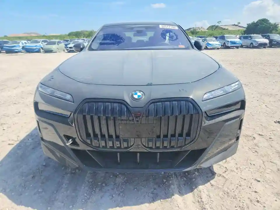 WBA33EJ07PCN09685 2023 BMW 7 SERIES-4