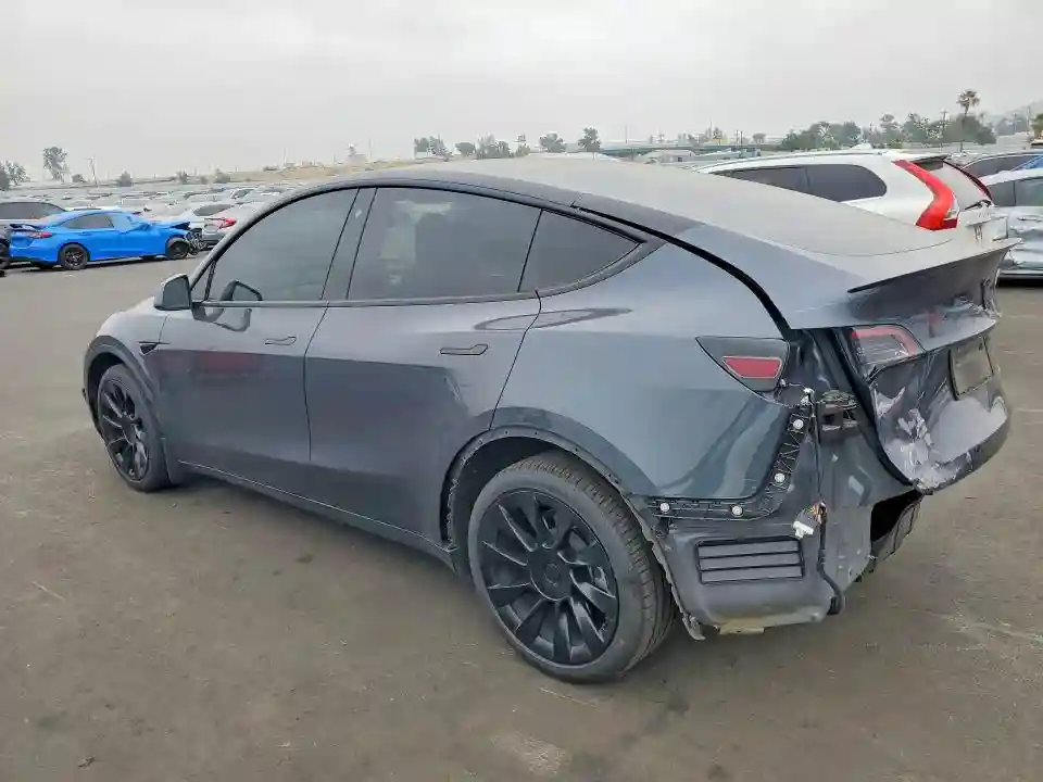 7SAYGDEE4PA033251 2023 TESLA MODEL Y-1
