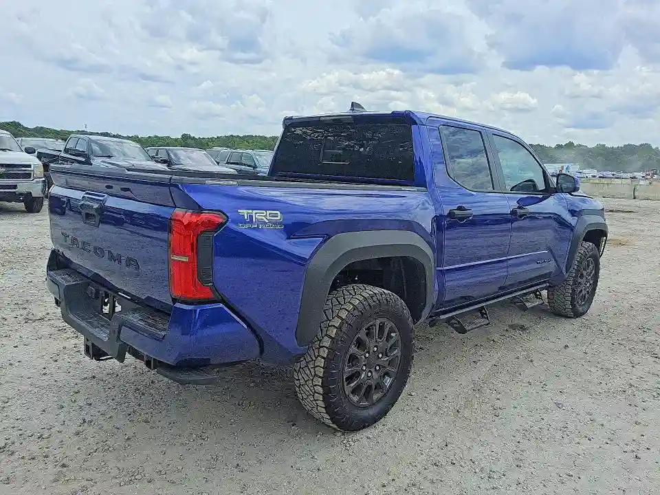 3TYLB5JN0RT047512 2024 TOYOTA TACOMA-2