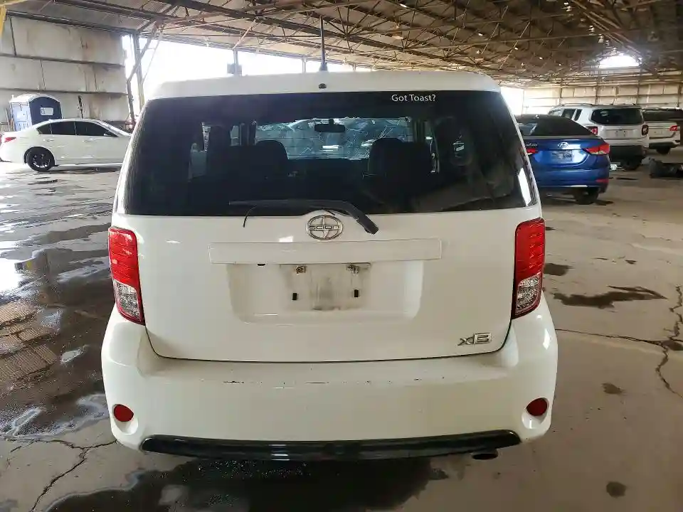 JTLZE4FE5FJ076968 2015 SCION XB-5