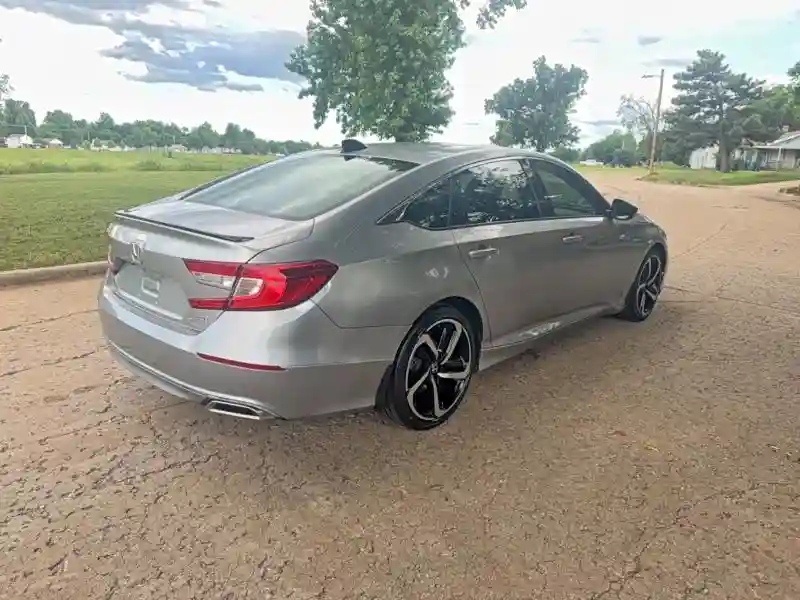 1HGCV2F36NA009123 2022 HONDA ACCORD-3