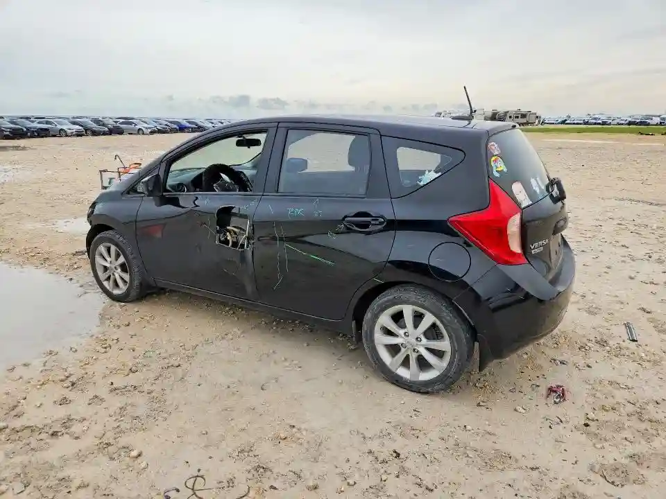 3N1CE2CP6FL405409 2015 NISSAN VERSA-1