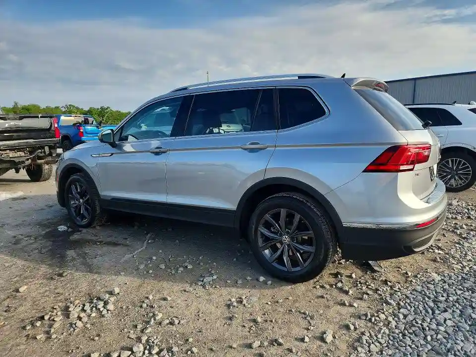 3VV3B7AX6NM020092 2022 VOLKSWAGEN TIGUAN-1