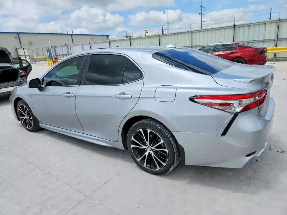 4T1B11HK2KU711112 2019 TOYOTA CAMRY-1