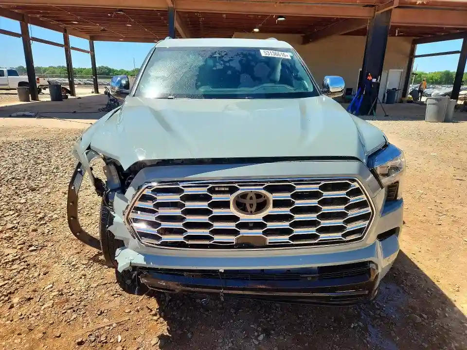 7SVAAABA4SX070257 2025 TOYOTA SEQUOIA-4