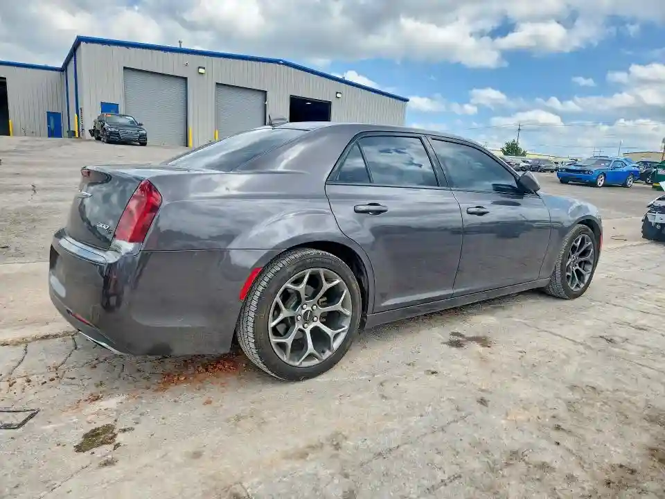 2C3CCABG2GH164199 2016 CHRYSLER 300-2