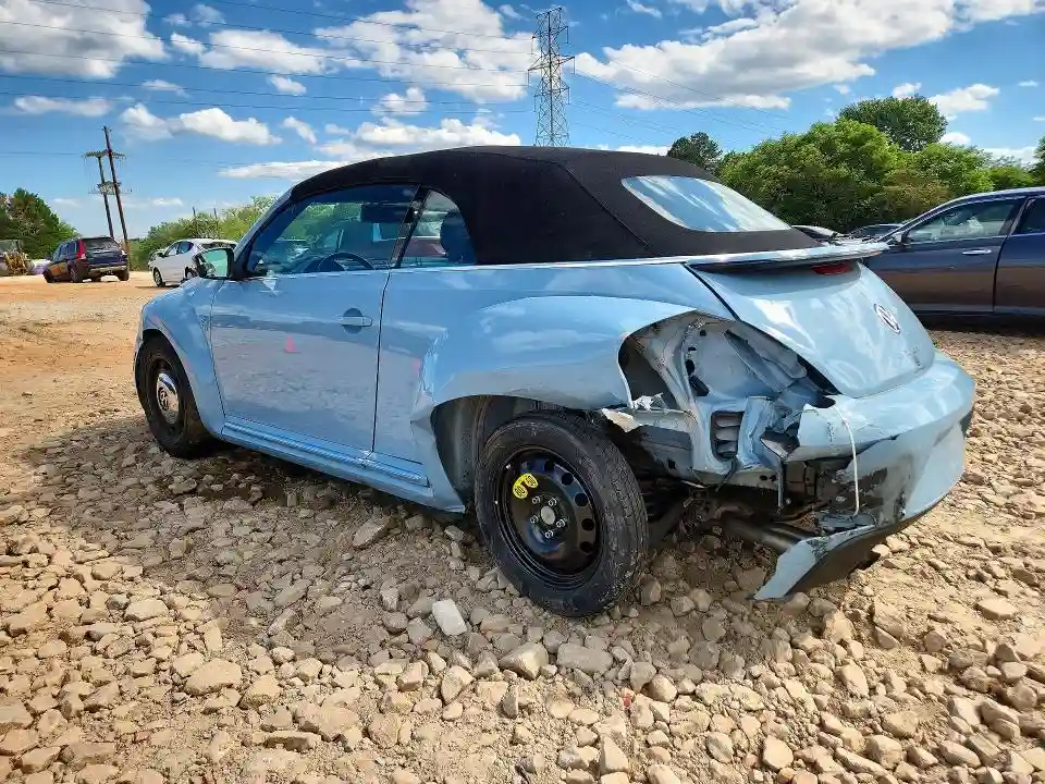 3VW517AT1GM803618 2016 VOLKSWAGEN BEETLE-1