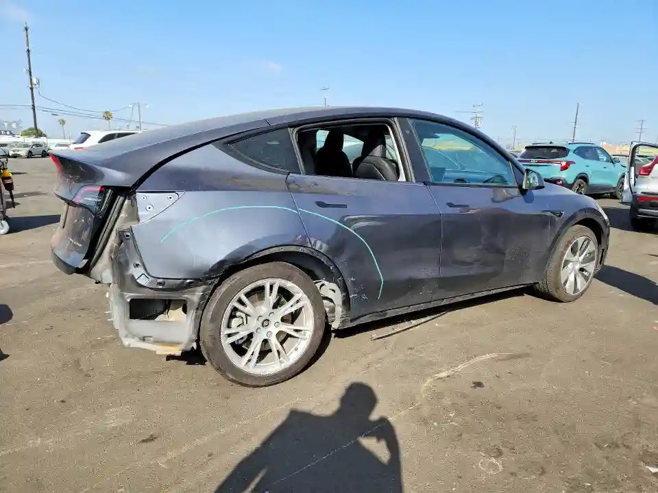 7SAYGDEE2PF743302 2023 TESLA MODEL Y-2