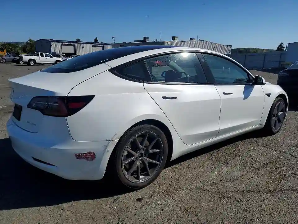 5YJ3E1EB3NF344655 2022 TESLA MODEL 3-2