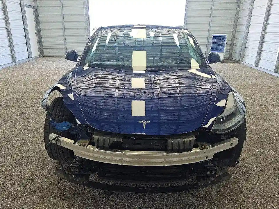 5YJ3E1EA3NF368929 2022 TESLA MODEL 3-4