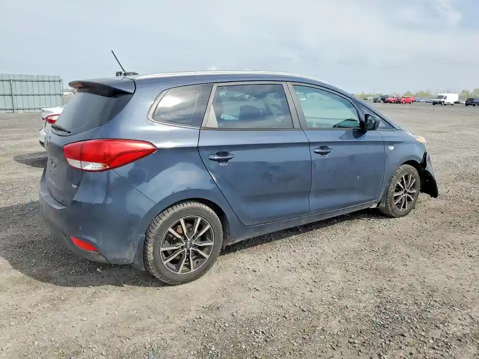 KNAHT8A38G7134531 2016 KIA RONDO-2