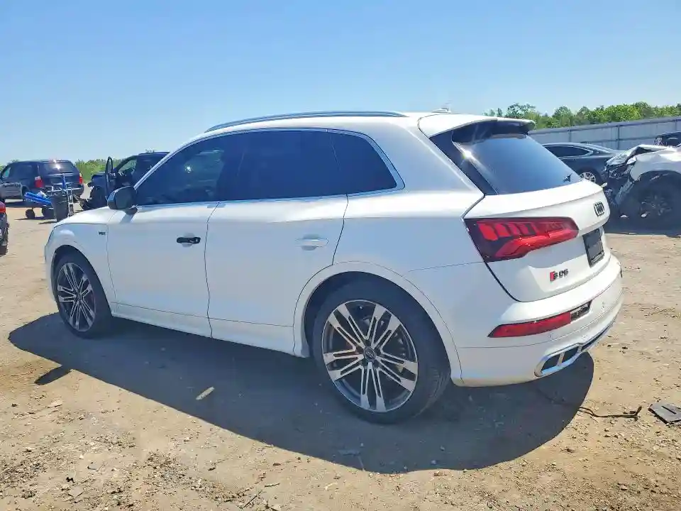 WA1C4AFY9J2071539 2018 AUDI SQ5-1
