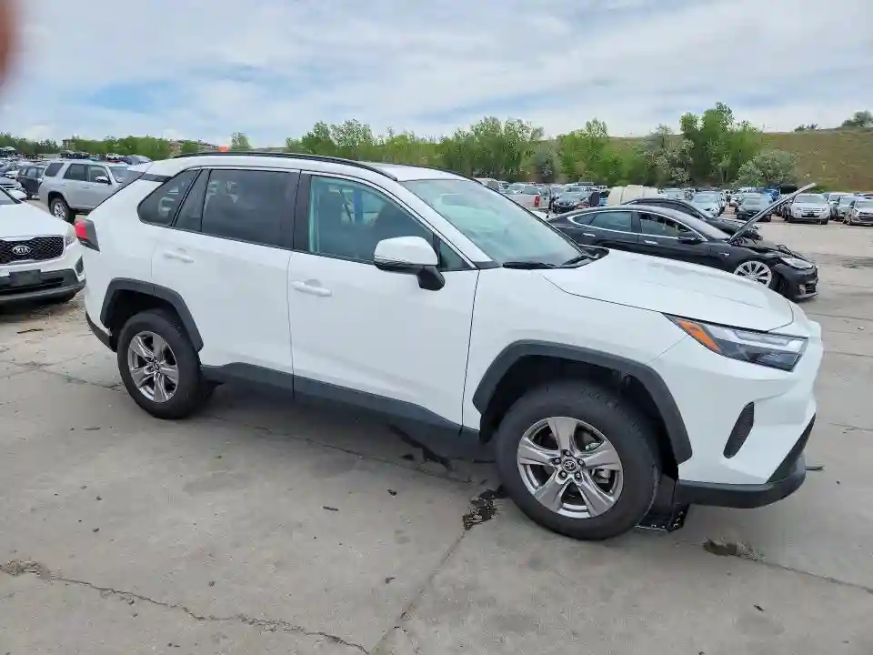 2T3P1RFV3NW303957 2022 TOYOTA RAV4-3