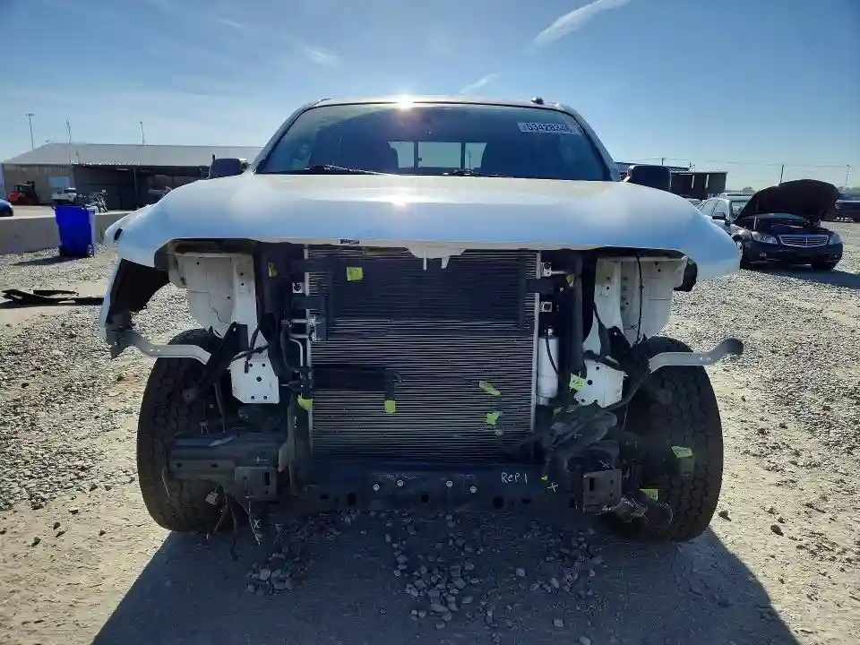 1N6AA1EC1MN513497 2021 NISSAN TITAN-4