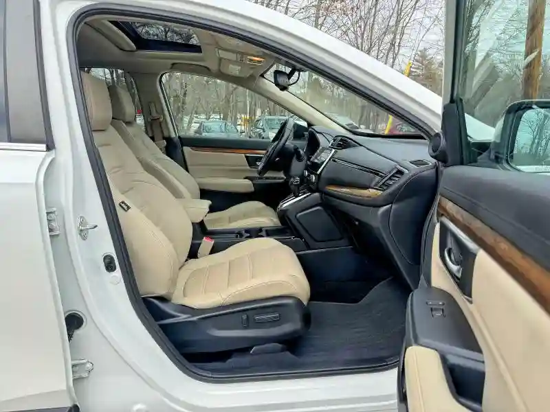 2HKRW2H85JH602943 2018 HONDA CRV-4