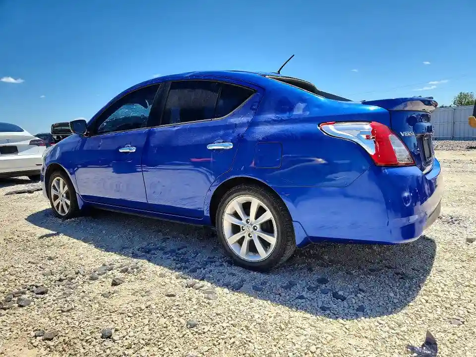 3N1CN7AP3FL864252 2015 NISSAN VERSA-1