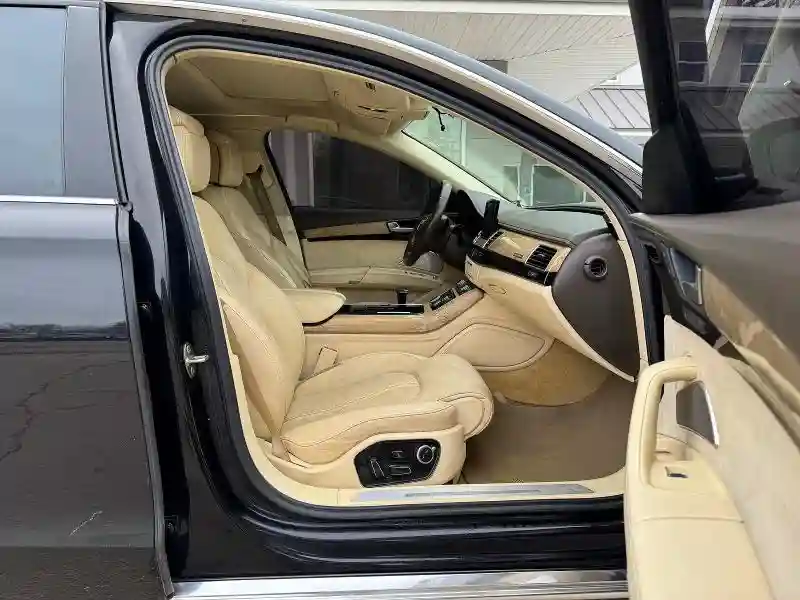 WAURVAFD0BN009504 2011 AUDI A8-4