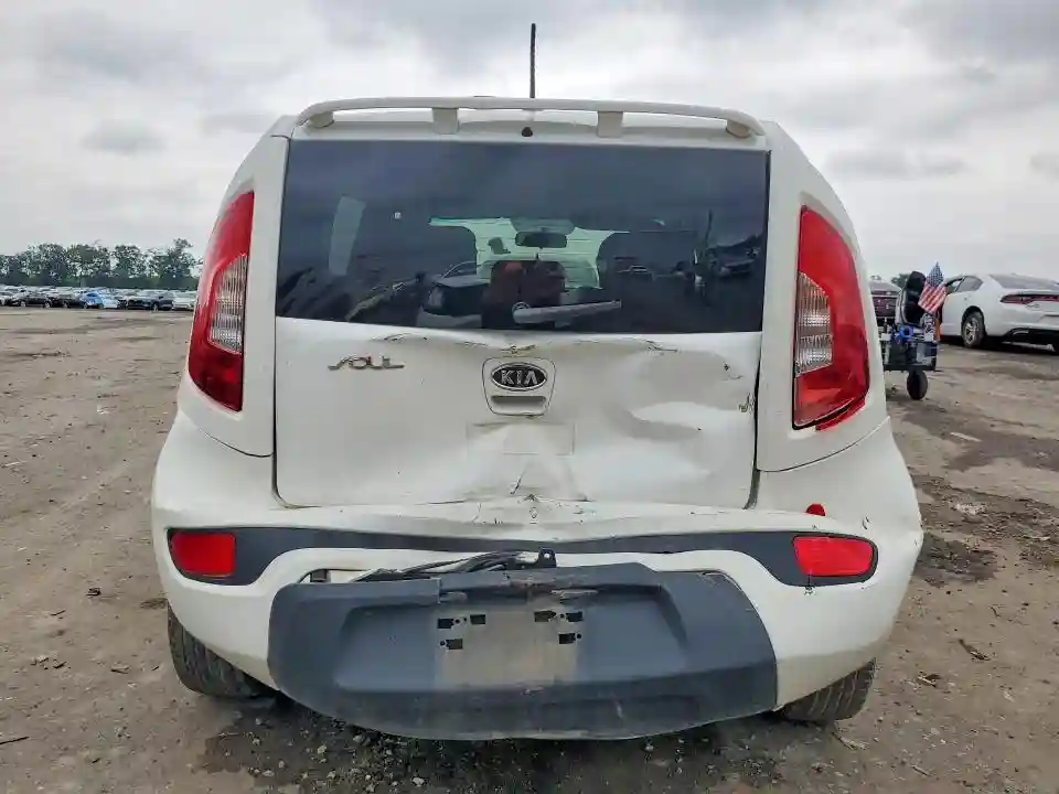 KNDJT2A54C7378397 2012 KIA SOUL BASE-5