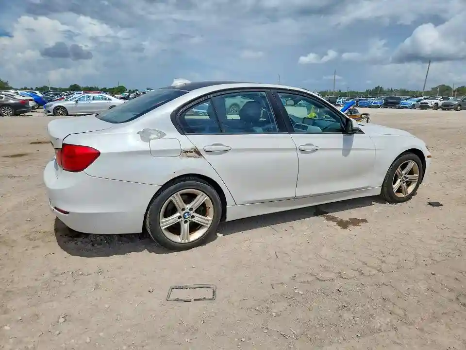 WBA3B3C56DF535169 2013 BMW 3 SERIES-2