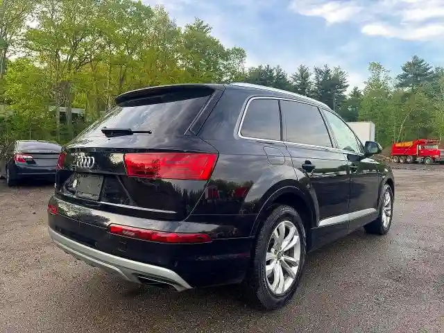 WA1LAAF7XKD008245 2019 AUDI Q7-3