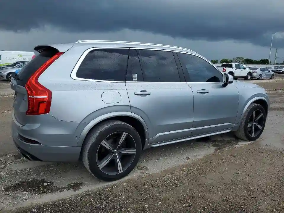 YV4102KM7J1199640 2018 VOLVO XC90-2