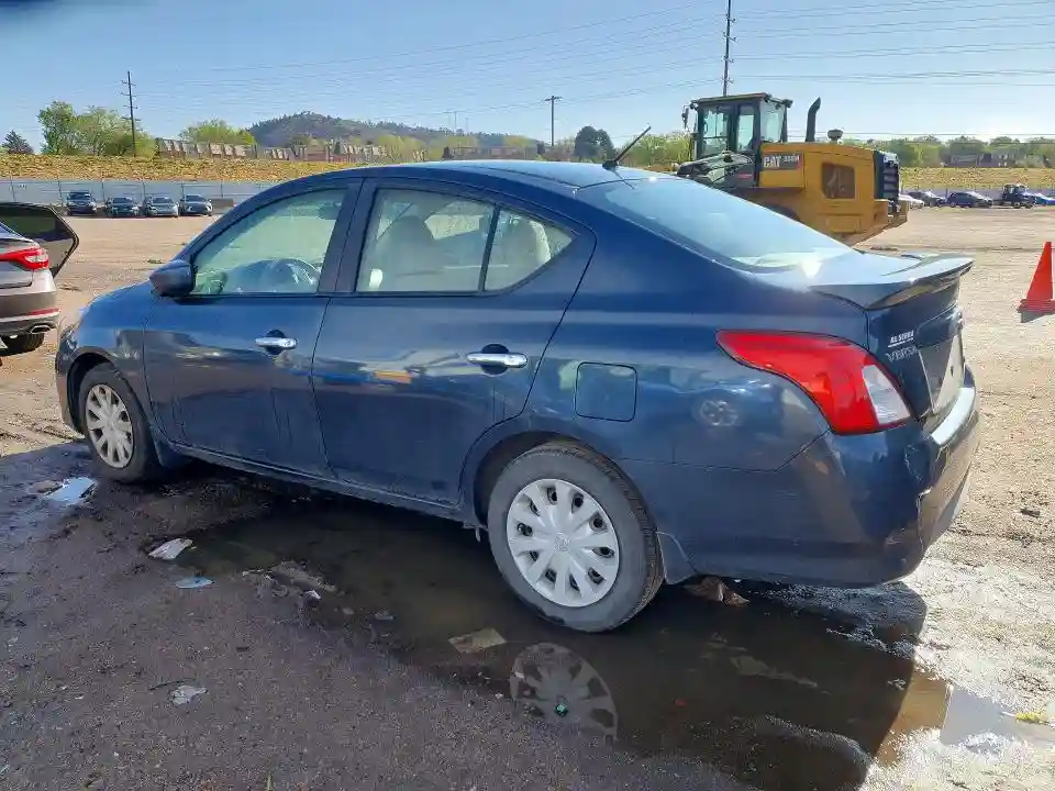 3N1CN7AP3FL814712 2015 NISSAN VERSA-1