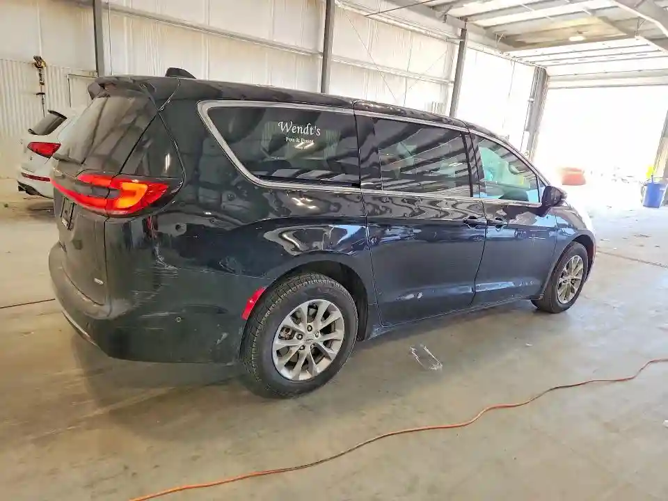 2C4RC3BG4RR161352 2024 CHRYSLER PACIFICA-2