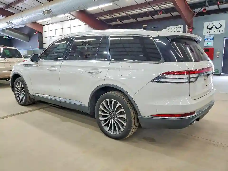 5LM5J7XC0LGL22430 2020 LINCOLN AVIATOR-1
