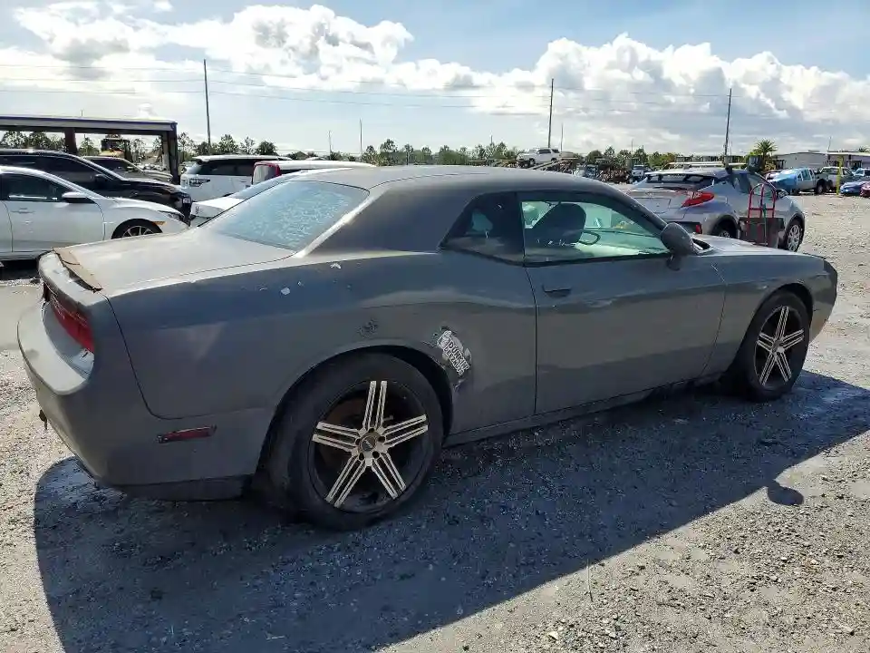2B3CJ4DG1BH535069 2011 DODGE CHALLENGER-2