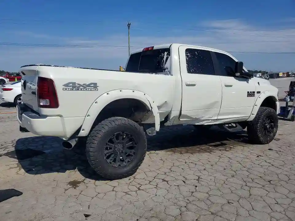 3C6UR5FJ0JG370163 2018 RAM 2500-2