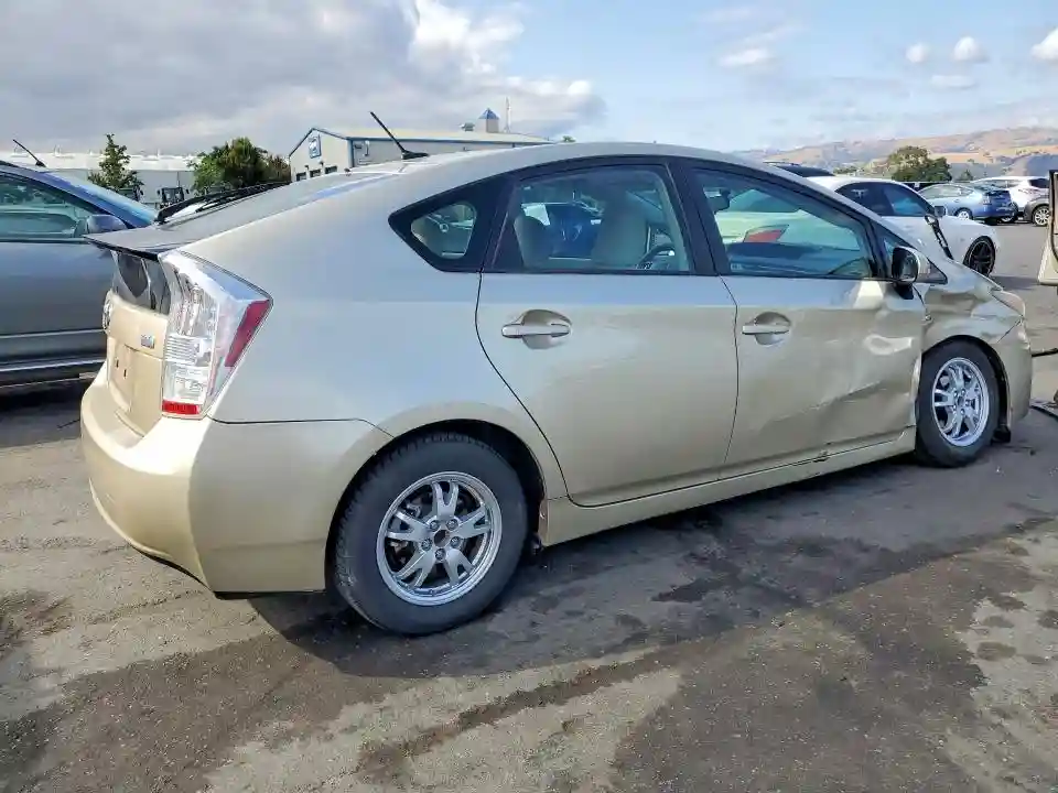 JTDKN3DU9A0063723 2010 TOYOTA PRIUS II-2