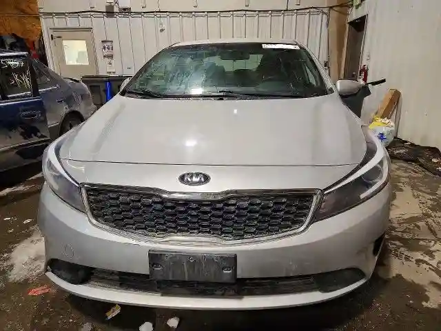 3KPFK4A77JE209641 2018 KIA FORTE-4