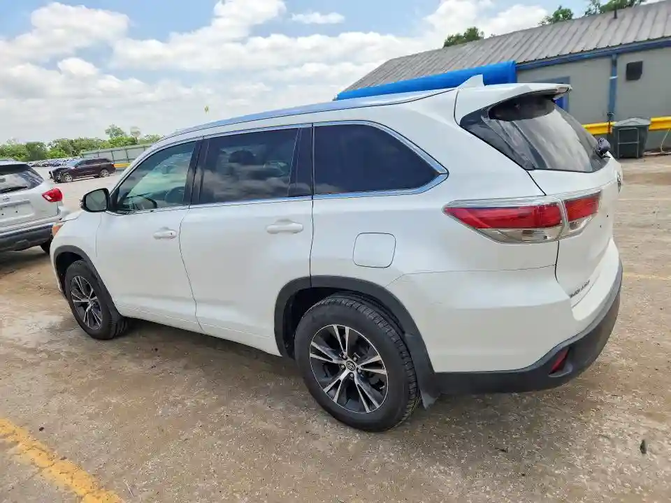 5TDJKRFHXGS307537 2016 TOYOTA HIGHLANDER-1