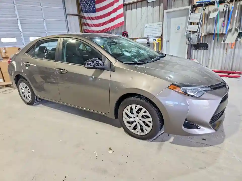 2T1BURHE4JC109733 2018 TOYOTA COROLLA-3