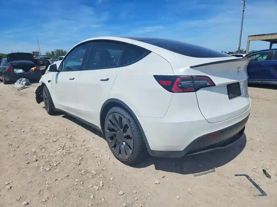 7SAYGDEF9NF361256 2022 TESLA MODEL Y-1